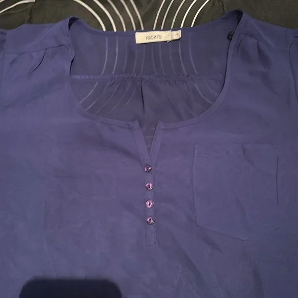 Blouse - Picture 2 of 4